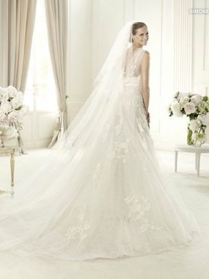 Δείτε τη νυφική συλλογή Elie by Elie Saab για την Άνοιξη του 2013