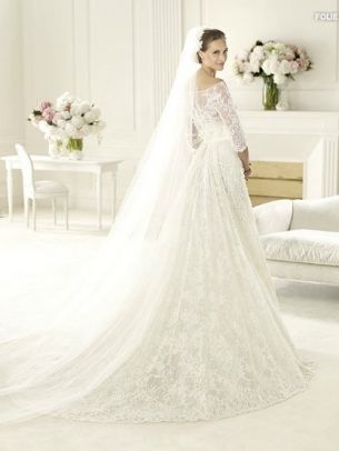 Δείτε τη νυφική συλλογή Elie by Elie Saab για την Άνοιξη του 2013