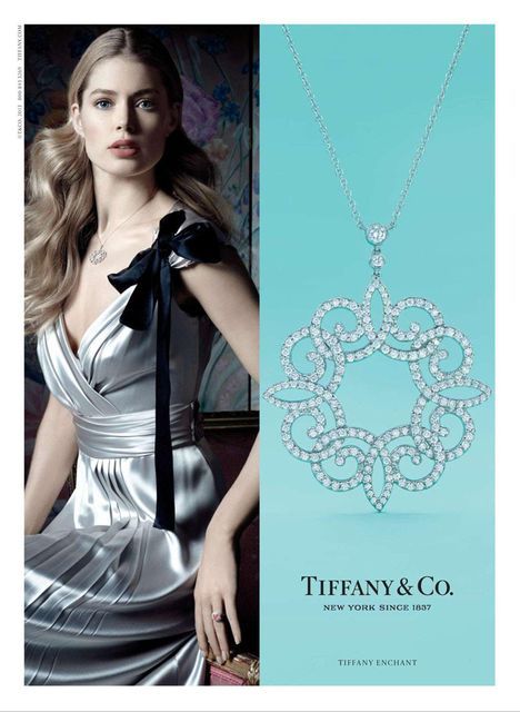 Tiffany’s: glamour και φρεσκάδα στην νέα καμπάνια