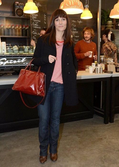 Miu Miu craquelé: η τσάντα που λατρεύουν οι fashionistas