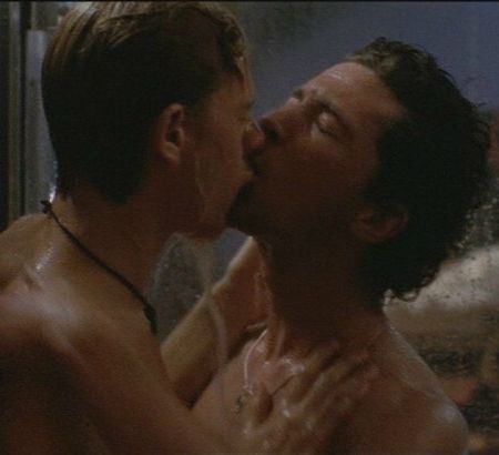 To gay παρελθόν του πρωταγωνιστή του «50 shades of Grey»