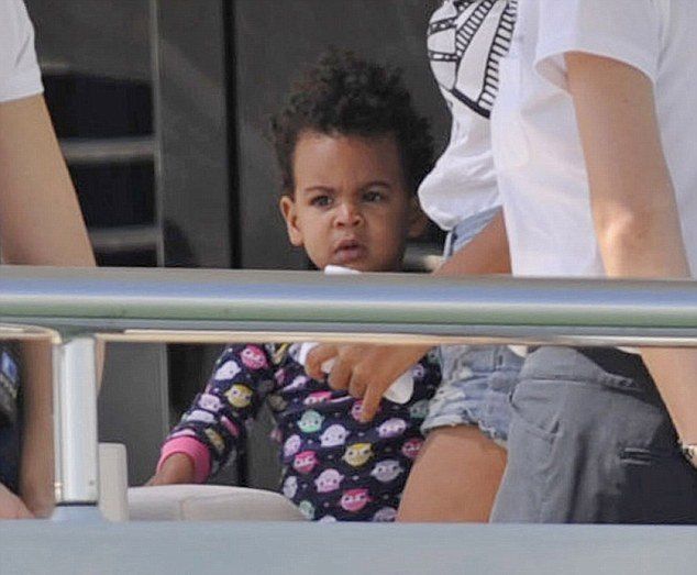 H Beyonce, το καυτό σορτς και η… κυτταρίτιδα!