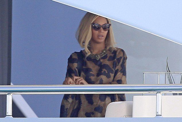 H Beyonce, το καυτό σορτς και η… κυτταρίτιδα!