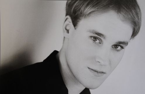 Γνωρίστε το fan του Justin Bieber που ξόδεψε $100.000 σε πλαστικές για να του μοιάσει (φωτός)