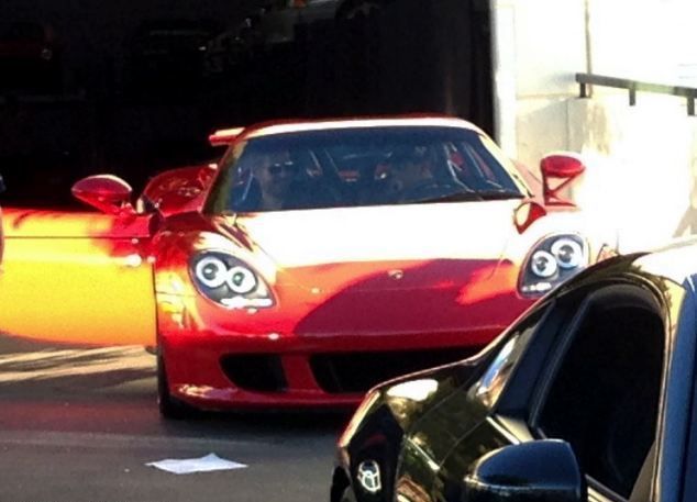 Φωτογραφία ντοκουμέντο: Ο Paul Walker χαμογελούσε δευτερόλεπτα πριν το φρικτό ατύχημα