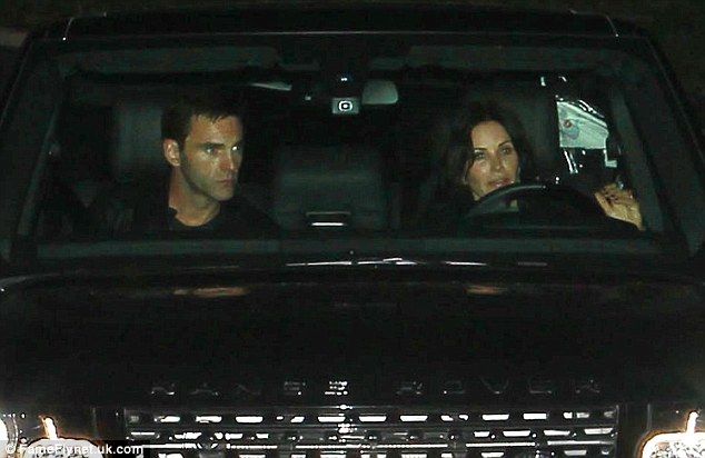 Courteney Cox, το cougar girl: Δείτε τον κατά 12 χρόνια νεότερο και… διάσημο σύντροφό της!