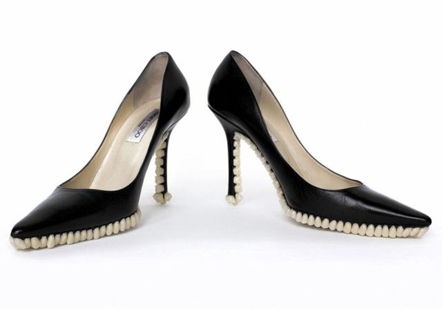 Γόβες Jimmy Choo φτιαγμένες από δόντια!