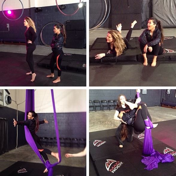 Οι αδελφές Kardashian κάνουν aerial yoga (φωτό)