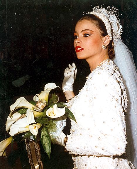 24 χρόνια πριν: Δείτε τη Sofia Vergara νυφούλα και μείνετε με το στόμα ανοιχτό!