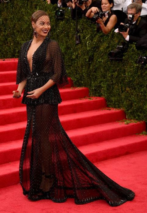 Met Gala: Τα 12+1 ωραιότερα looks που είδαμε ποτέ στο κόκκινο χαλί