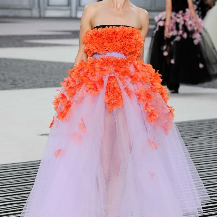 Giambattista Valli: Τα 10 καλύτερα looks από το υπέροχο show υψηλής ραπτικής