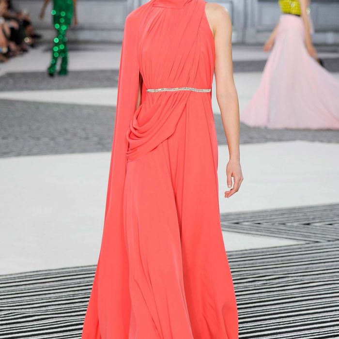 Giambattista Valli: Τα 10 καλύτερα looks από το υπέροχο show υψηλής ραπτικής