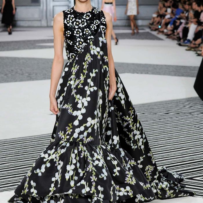 Giambattista Valli: Τα 10 καλύτερα looks από το υπέροχο show υψηλής ραπτικής