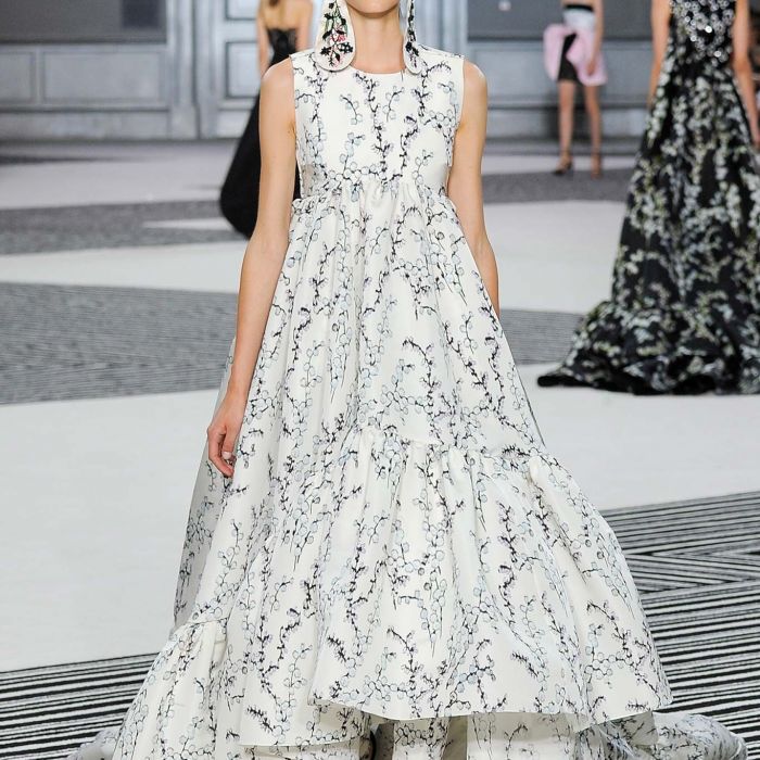 Giambattista Valli: Τα 10 καλύτερα looks από το υπέροχο show υψηλής ραπτικής