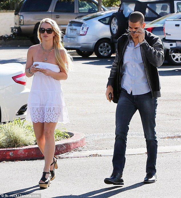 Υποκλινόμαστε στη Britney Spears: Δείτε με τι άντρα κυκλοφορεί και θα καταλάβετε