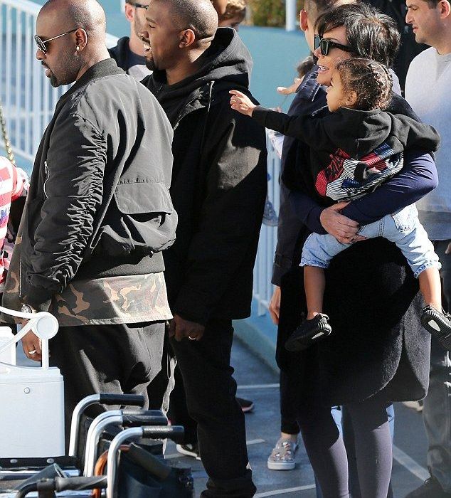 O Kanye West και η μικρή North στο πιο χαρούμενο μέρος του κόσμου!
