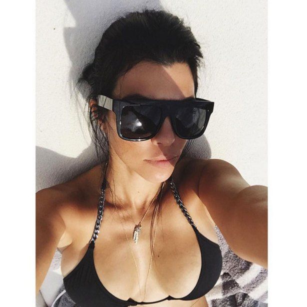Οι 10 πιο προκλητικές selfies των αδερφών Kardashian - Jenner για το 2015