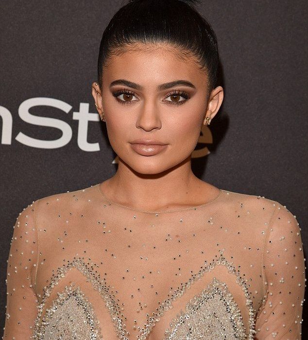Kylie Jenner – Kourtney Kardashian: Η εντυπωσιακή κοινή εμφάνιση στο κόκκινο χαλί
