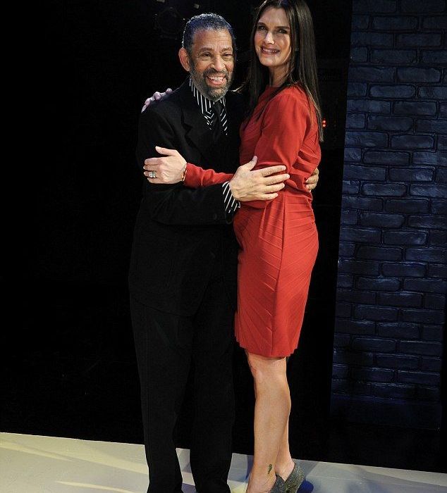 Brooke Shields: Είναι 50 ετών και δείχνει τουλάχιστον δέκα χρόνια μικρότερη!