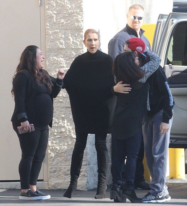 Σε κακή κατάσταση: H πρώτη εμφάνιση της Celine Dion μετά το θάνατο του συζύγου της