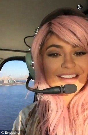Η Kylie Jenner, η αλλαγή στα μαλλιά της και το απίστευτο δώρο για τον Άγιο Βαλεντίνο!