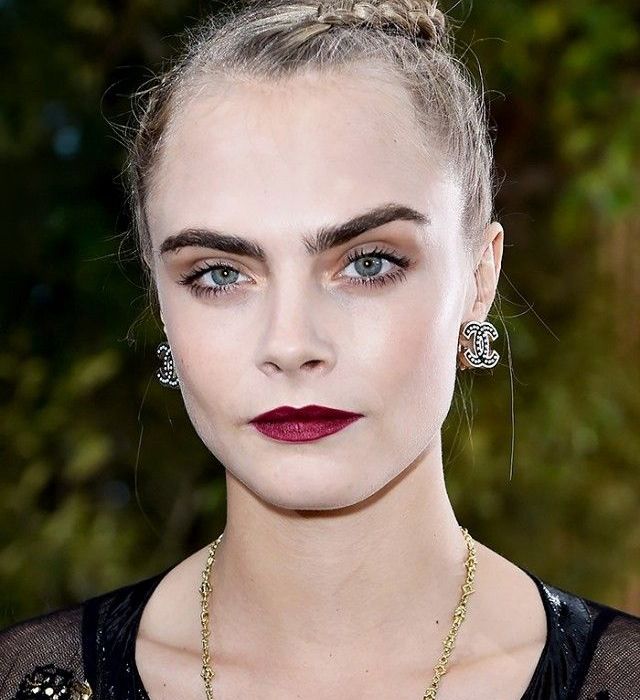 Topknot: 10 stars που το έχουν υιοθετήσει ακόμη και στις red carpet εμφανίσεις τους!