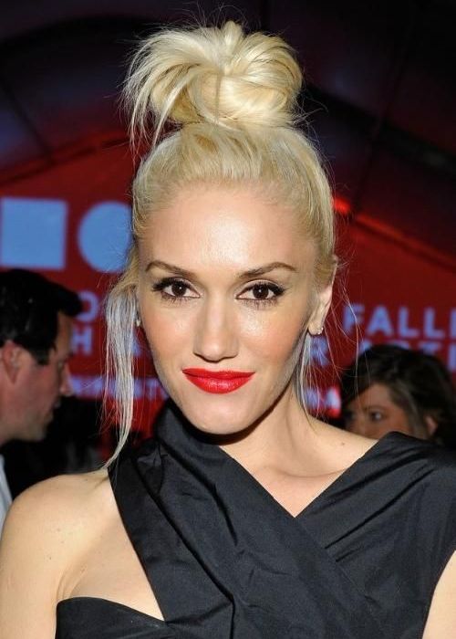 Topknot: 10 stars που το έχουν υιοθετήσει ακόμη και στις red carpet εμφανίσεις τους!