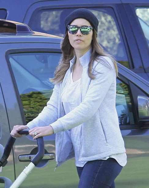 Σπάνιες φωτογραφίες: Ο γιος της Jessica Biel μεγάλωσε πολύ