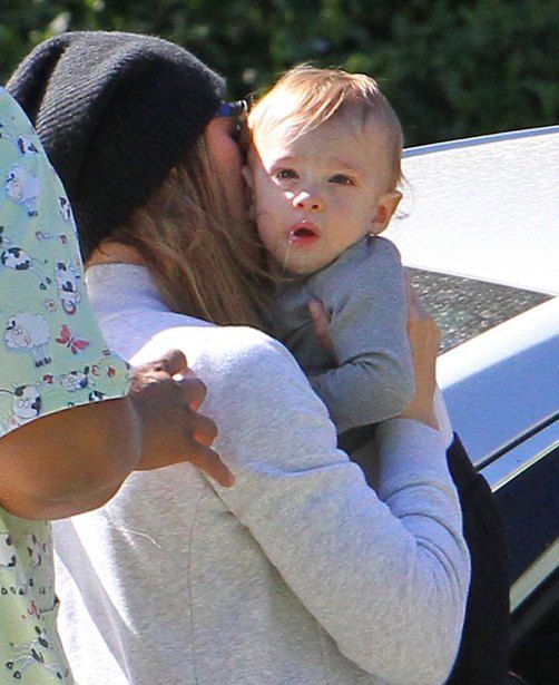 Σπάνιες φωτογραφίες: Ο γιος της Jessica Biel μεγάλωσε πολύ