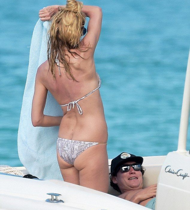 Heidi Klum: Η νέα αποκαλυπτική εμφάνιση με μαγιό