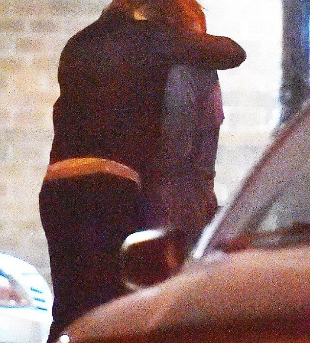 Ζουν τον έρωτά τους: Δείτε την Ιrina Shayk και τον Bradley Cooper σε ρομαντική βόλτα!
