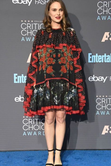 Η Νatalie Portman με Alexander McQueen.