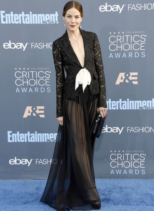 H Michelle Monaghan με σύνολο Monique Lhuillie.