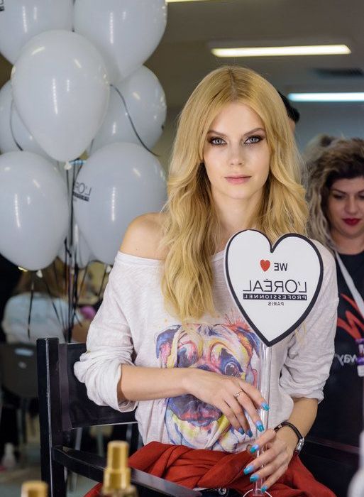 Λαμπερά styling μαλλιών που αξίζουν την προσοχή σου