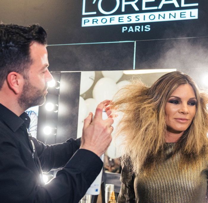 Λαμπερά styling μαλλιών που αξίζουν την προσοχή σου