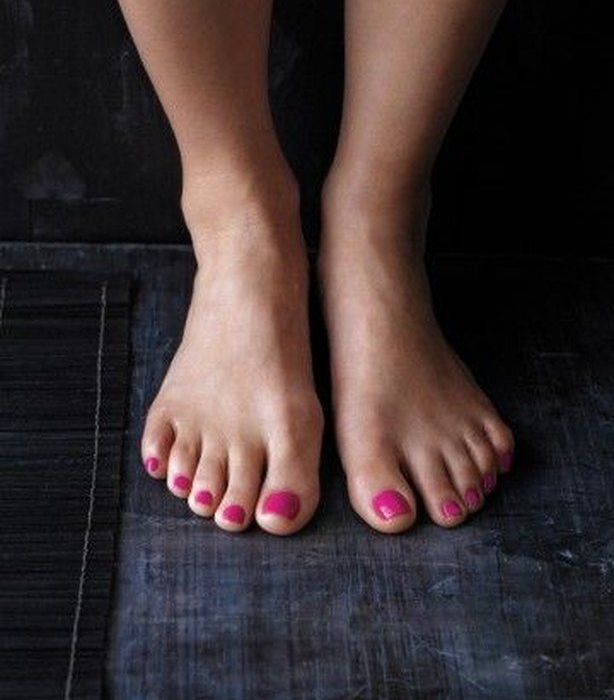 #Pedicure o clock: Ιδέες για το ποιο χρώμα να επιλέξεις για τα νύχια σου