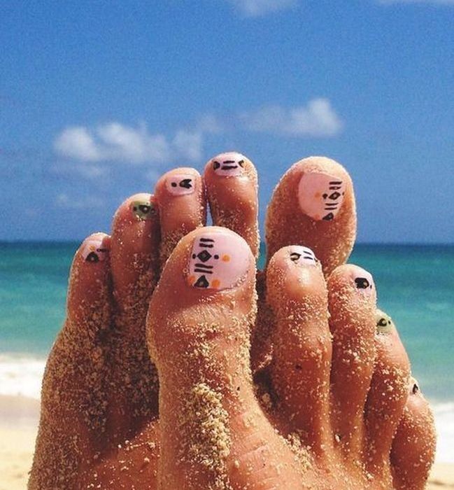 #Pedicure o clock: Ιδέες για το ποιο χρώμα να επιλέξεις για τα νύχια σου