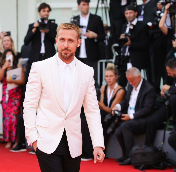 Πρώτα κάθισε... και μετά δες τον Ryan Gosling στο Φεστιβάλ της Βενετίας
