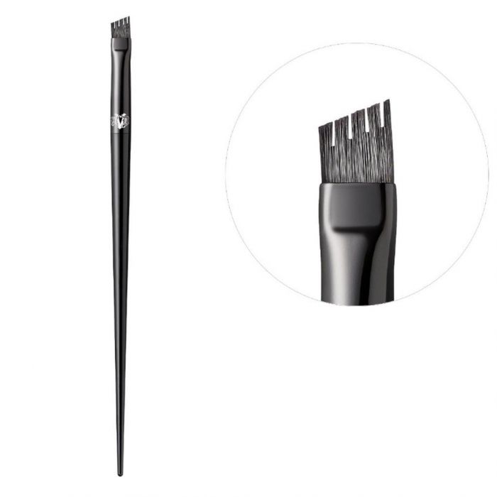 Kat Von D, #70 Pomade Brow Brush. Πινέλο με τριπλή μύτη για να αξιοποιήσεις τις πομάδες σου.
