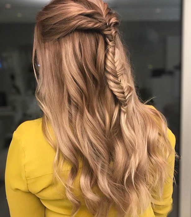 Τα μαλλιά μισά μισά γόνονται αυτόματα πιο stylish