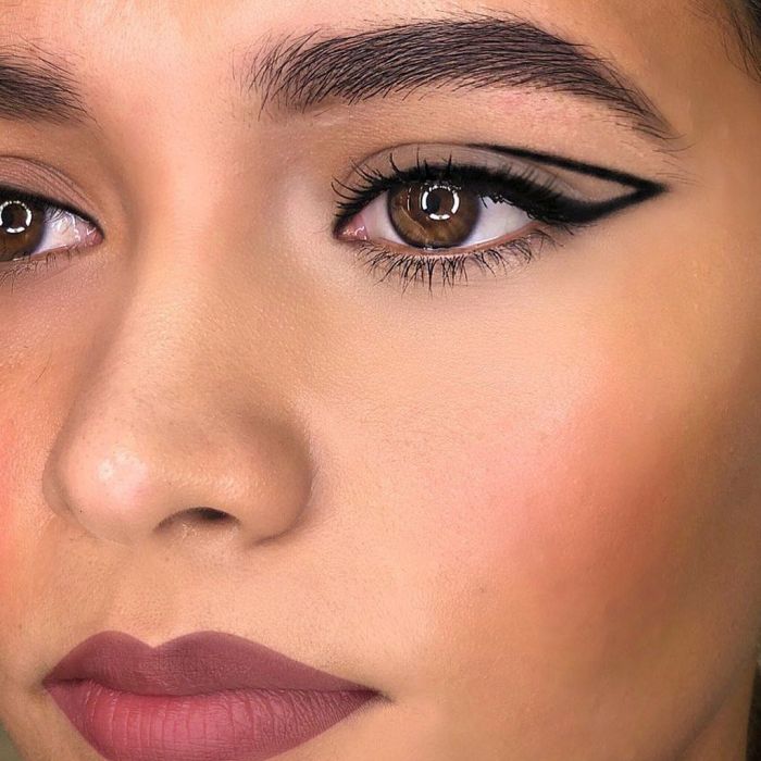 Piece of art! Πρέπει να δεις το eyeliner look της Kendall Jenner από κοντά!