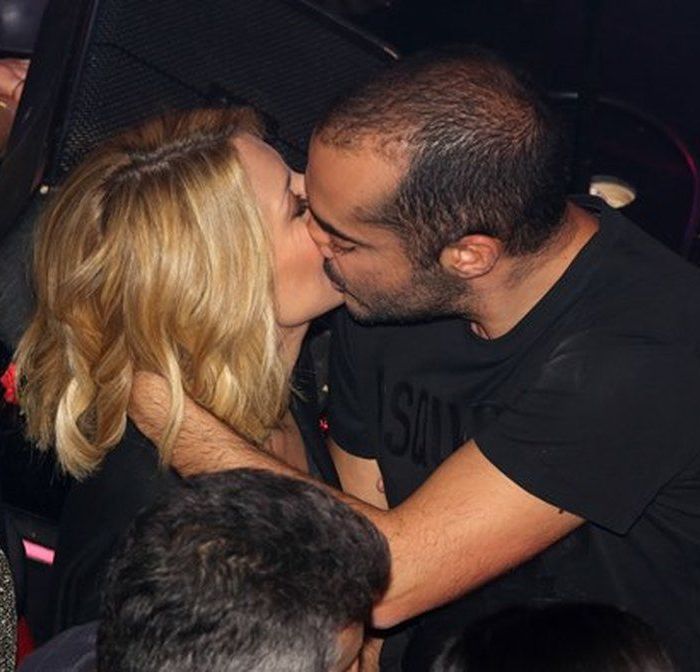H Mαρία Ηλιάκη σε νυχτερινή έξοδο με τον αγαπημένο της