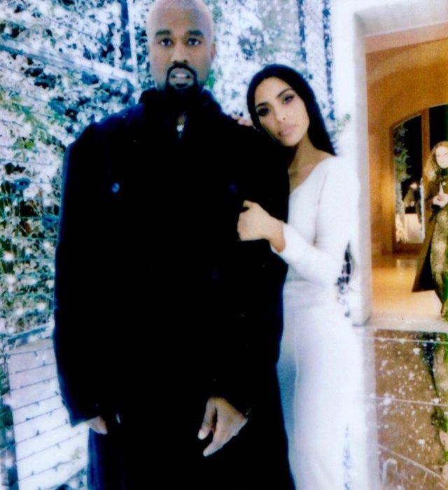 Η μέρα που η Kim Kardashian γνώρισε την πεθερά της σημαδεύτηκε από αυτήν τη φωτογραφία