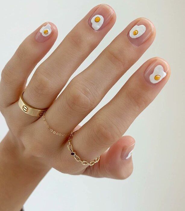 Θα πας για brunch; Γιατί δεν κάνεις #EggNails; Είναι πανεύκολα!