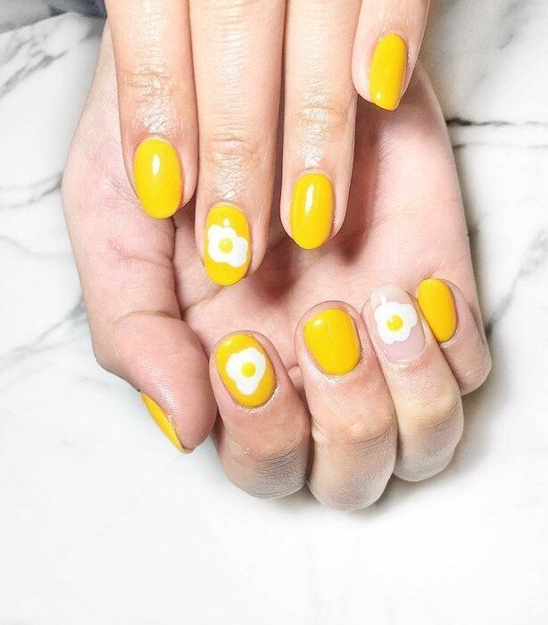 Θα πας για brunch; Γιατί δεν κάνεις #EggNails; Είναι πανεύκολα!