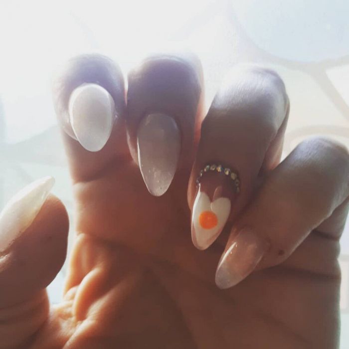 Θα πας για brunch; Γιατί δεν κάνεις #EggNails; Είναι πανεύκολα!