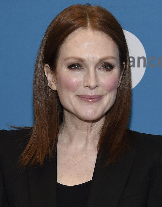 JULIANNE MOORE