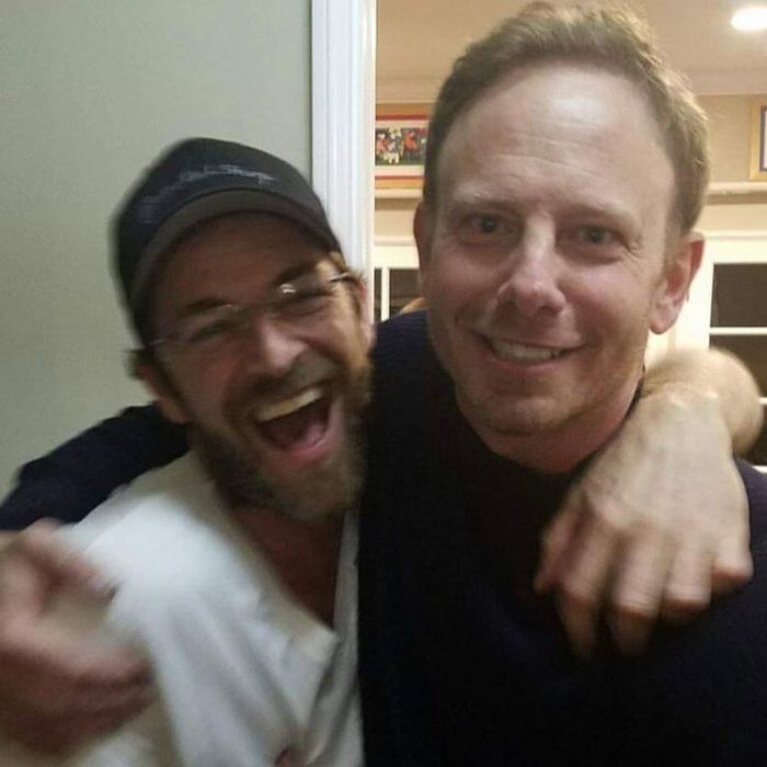 Ο Steve από τα Χτυποκάρδια αποχαιρετά τον Luke Perry σε ένα συγκλονιστικό post