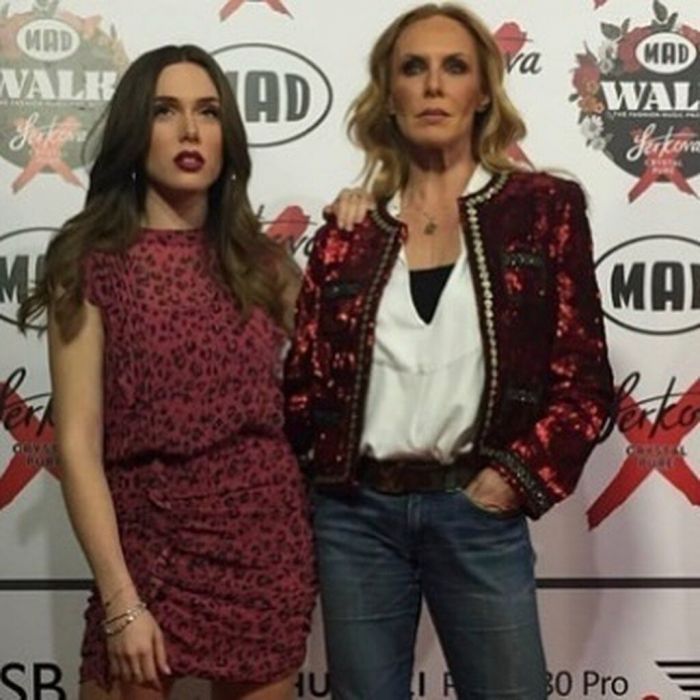 Η περήφανη μαμά μοιράστηκε με τους fans της στο Instagram ένα σκίτσο που ζωγράφησε η κόρη της.