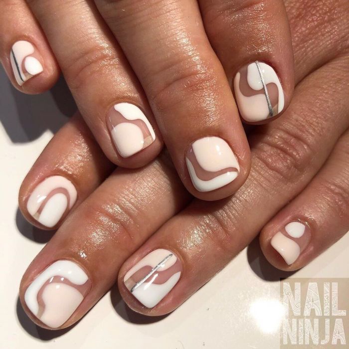 @nailninja_mpls Ο τέλειος συνδυασμός λευκού και Nude